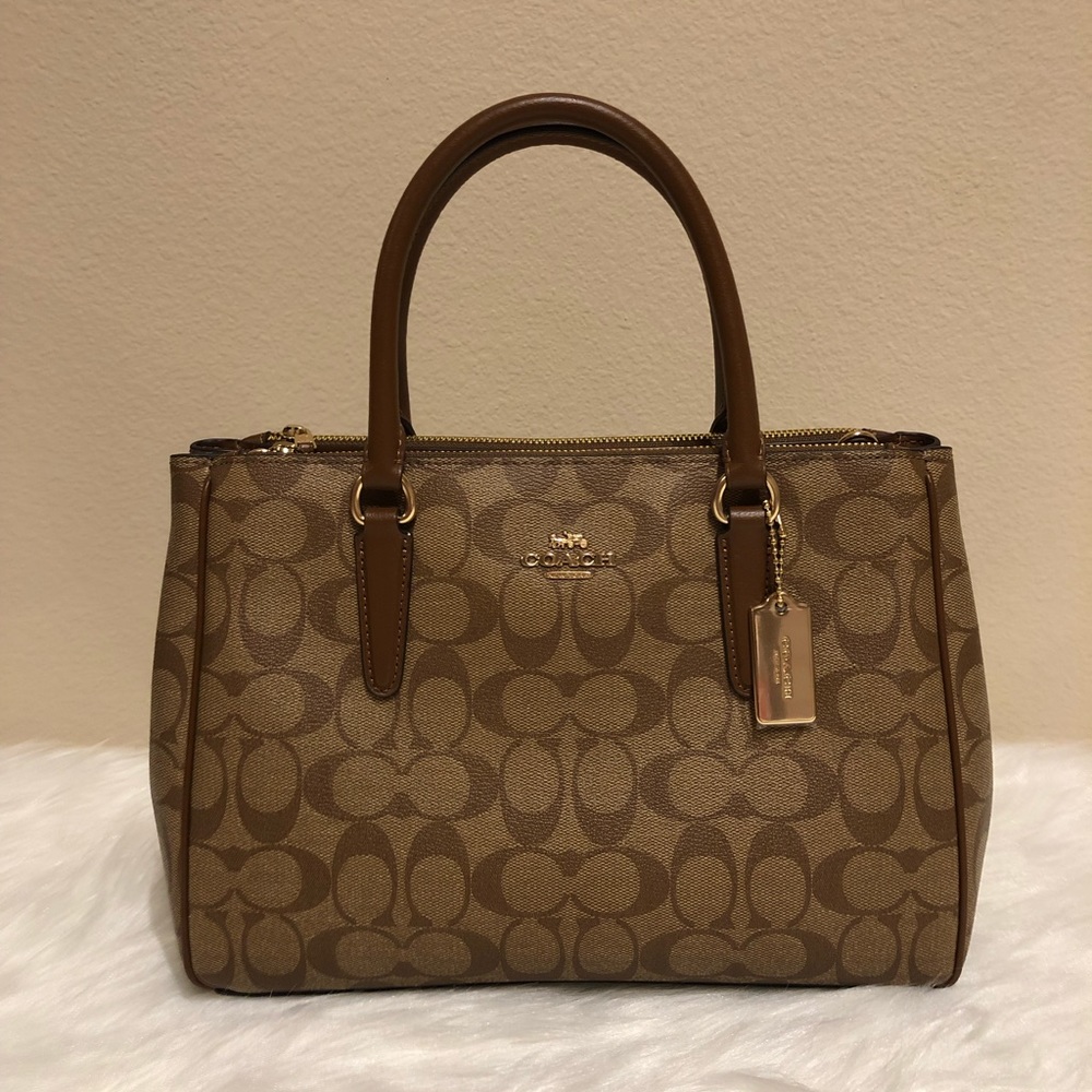 Coach - Picture 2 of 8
